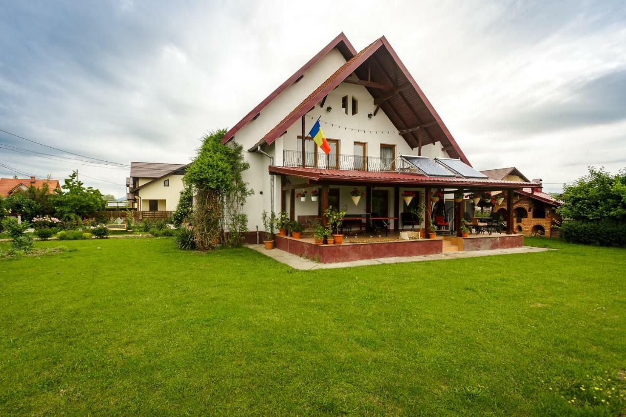 Casa Florilor Hotel Curtea de Argeş Exterior foto
